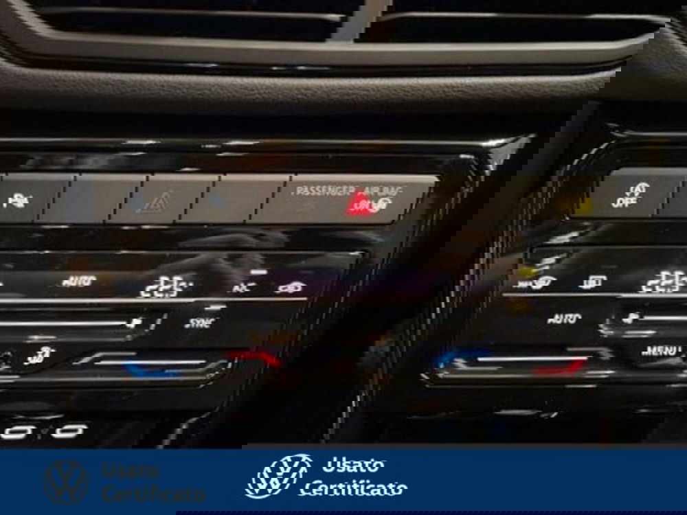 Volkswagen T-Cross nuova a Vicenza (15)