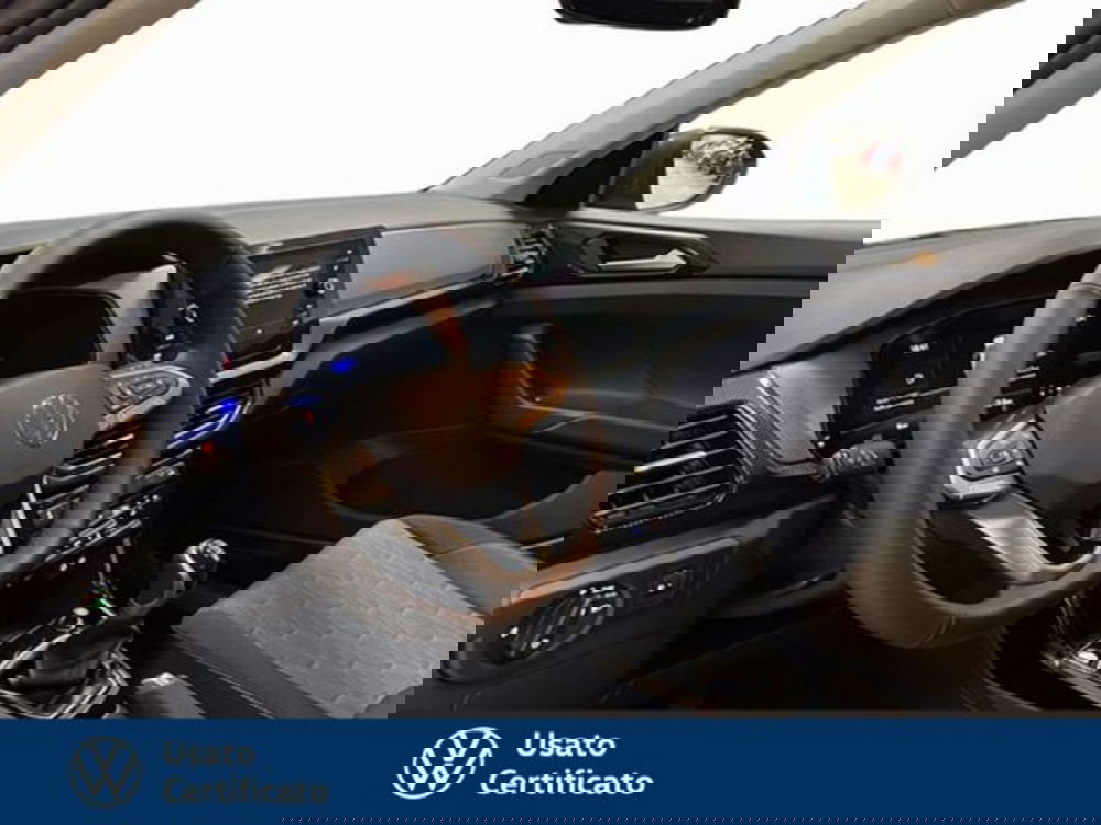 Volkswagen T-Cross nuova a Vicenza (6)