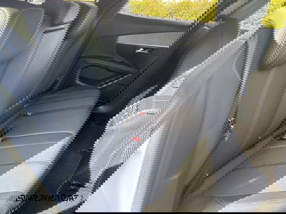 Peugeot 3008 usata a Bari (11)