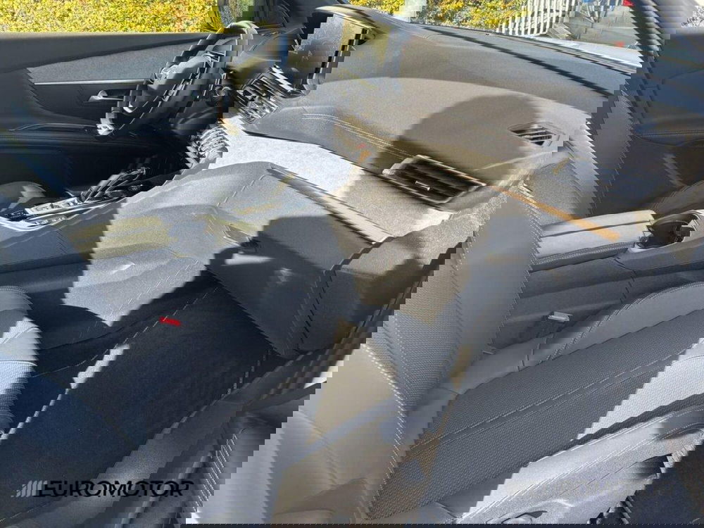 Peugeot 3008 usata a Bari (13)