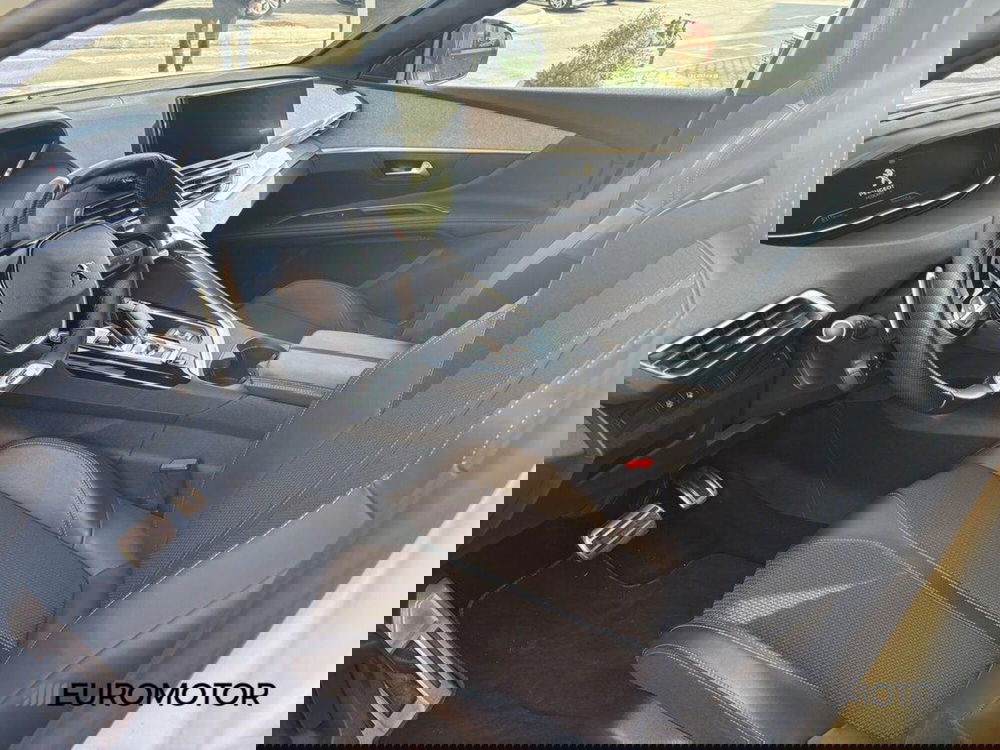 Peugeot 3008 usata a Bari (9)