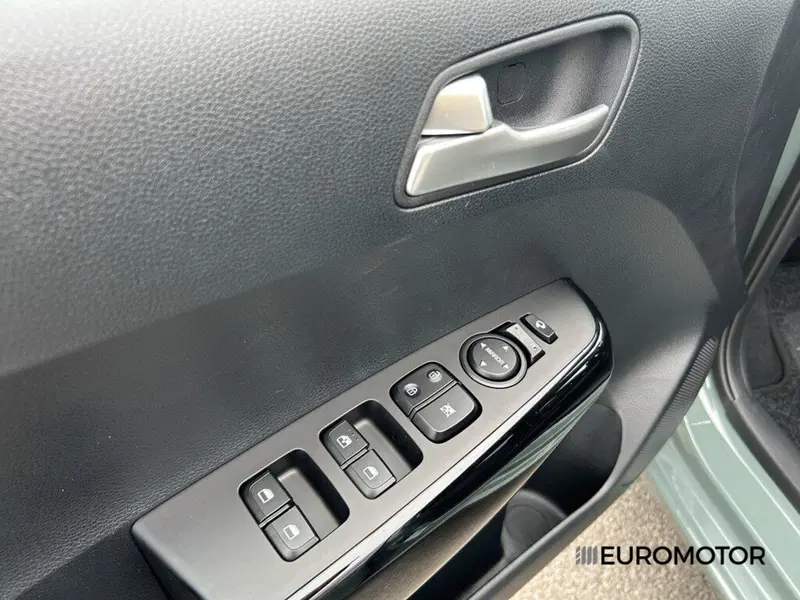 Kia Picanto nuova a Bari (12)