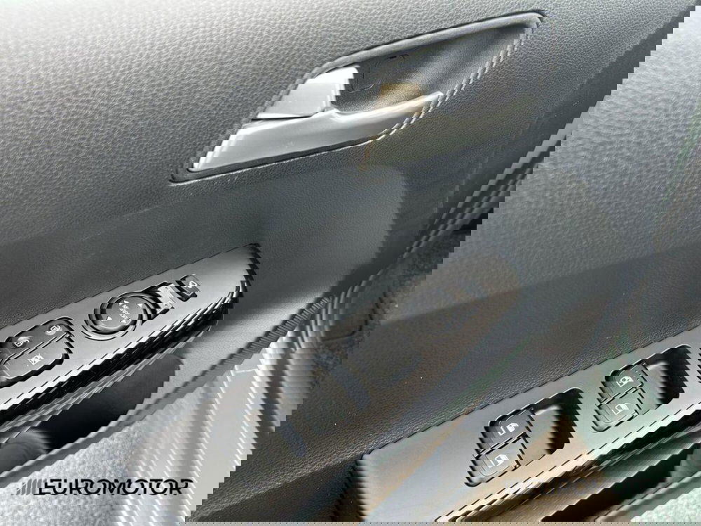 Kia Picanto nuova a Bari (12)