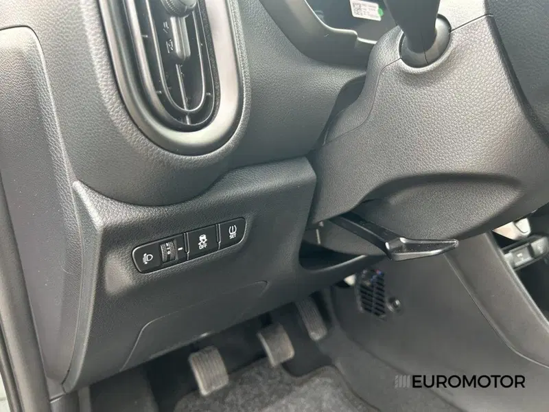 Kia Picanto nuova a Bari (13)