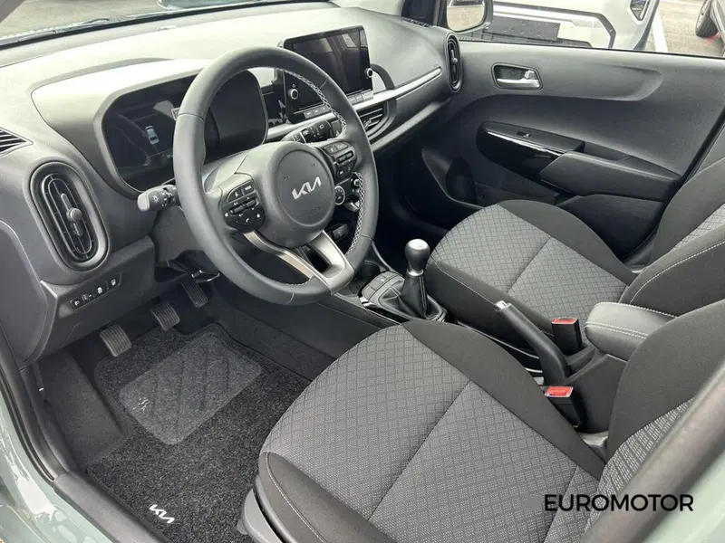 Kia Picanto nuova a Bari (14)