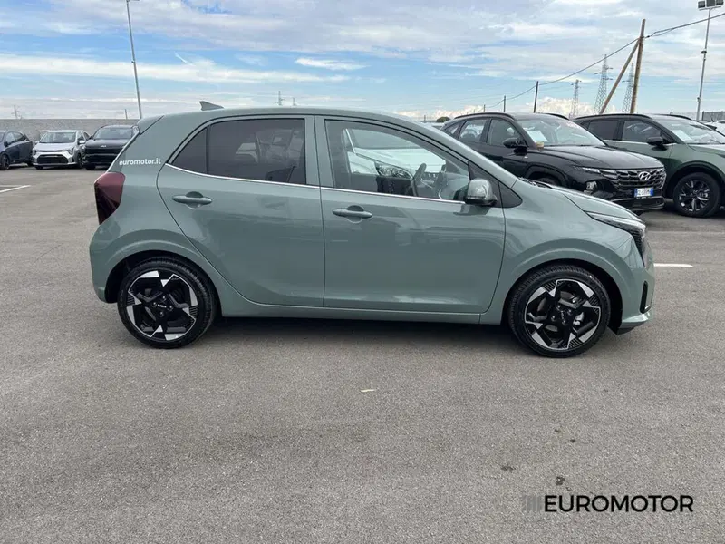 Kia Picanto nuova a Bari (4)