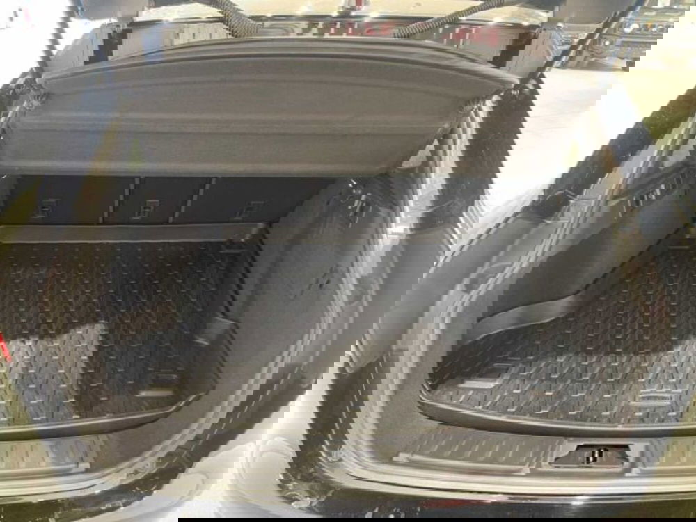 Jaguar F-Pace usata a Sondrio (15)