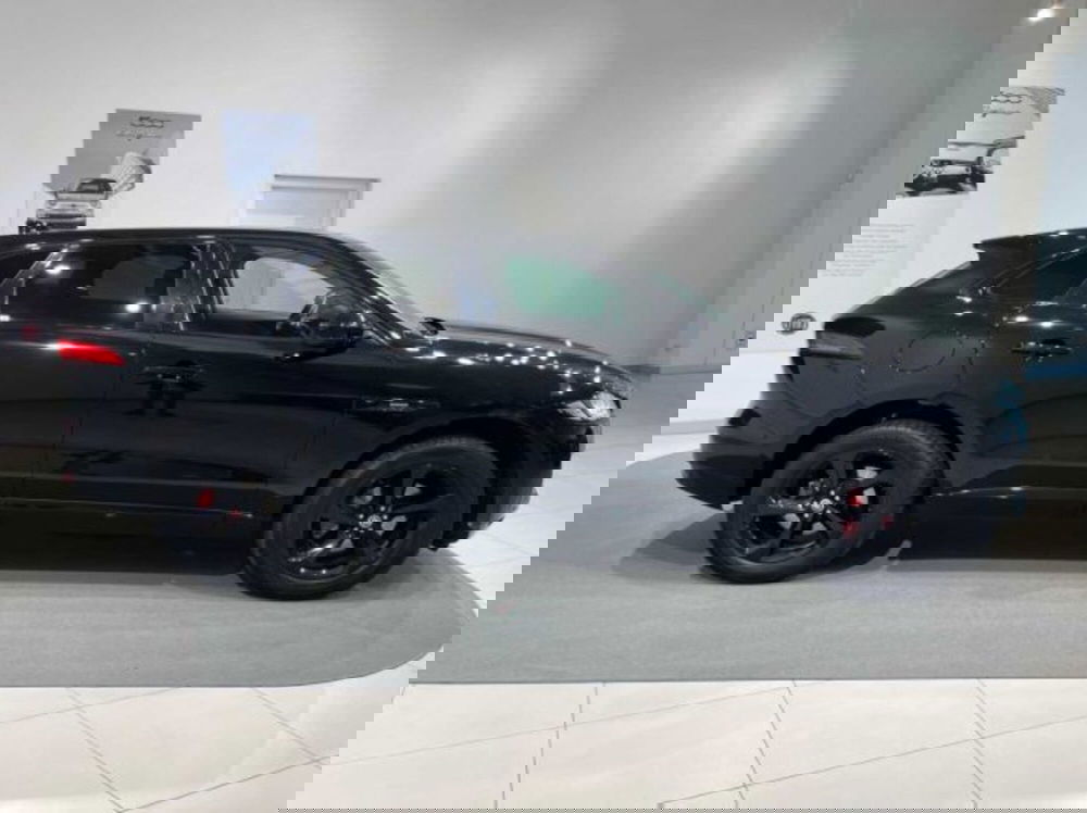 Jaguar F-Pace usata a Sondrio (6)
