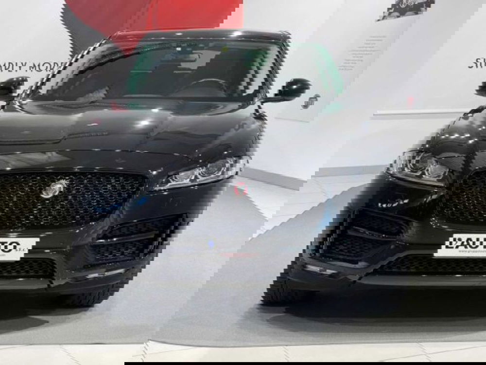 Jaguar F-Pace usata a Sondrio (8)