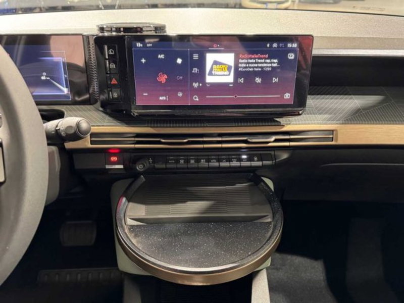 Lancia Ypsilon nuova a Sondrio (13)