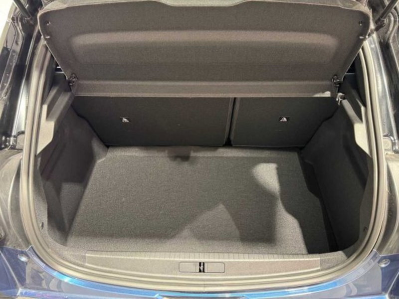 Lancia Ypsilon nuova a Sondrio (15)