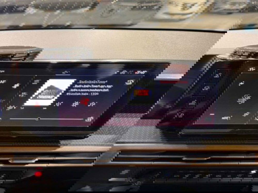 Lancia Ypsilon nuova a Sondrio (16)