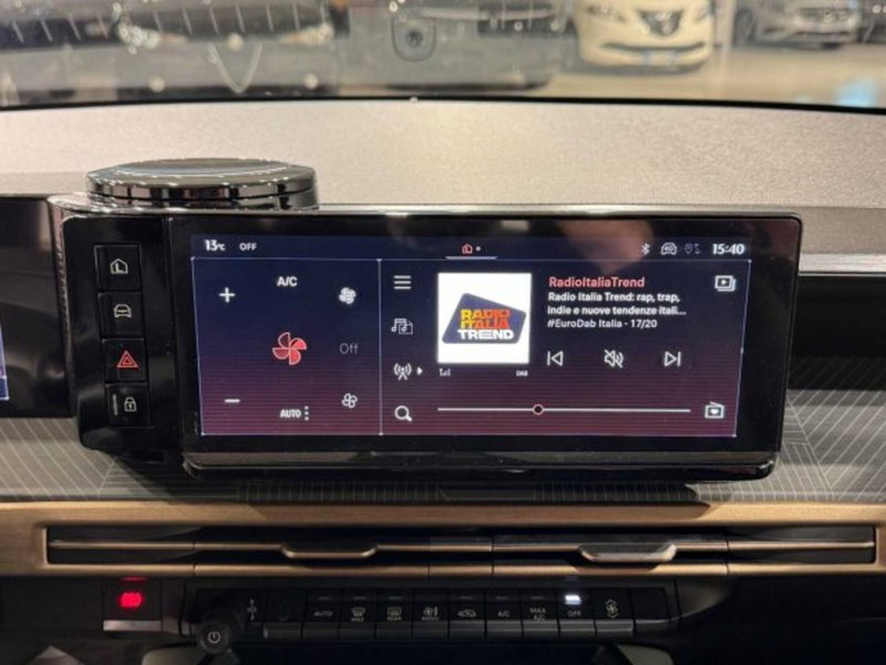 Lancia Ypsilon nuova a Sondrio (16)