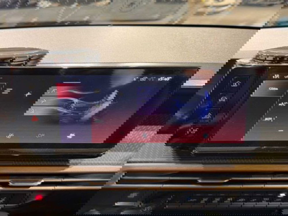 Lancia Ypsilon nuova a Sondrio (17)