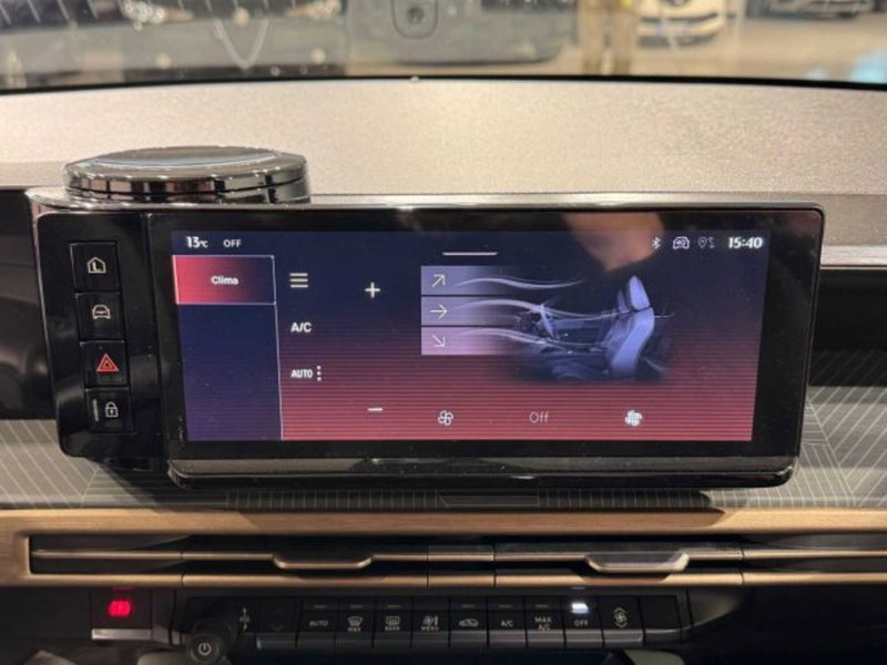 Lancia Ypsilon nuova a Sondrio (17)