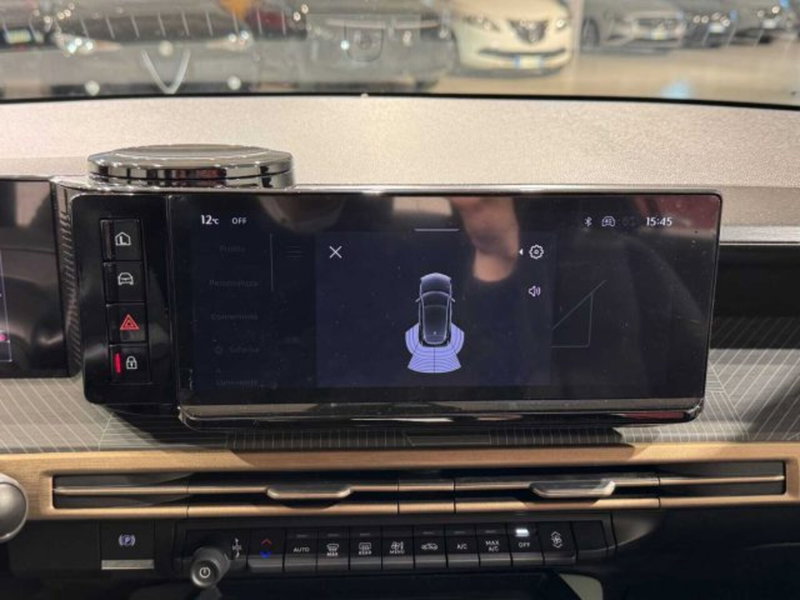 Lancia Ypsilon nuova a Sondrio (19)