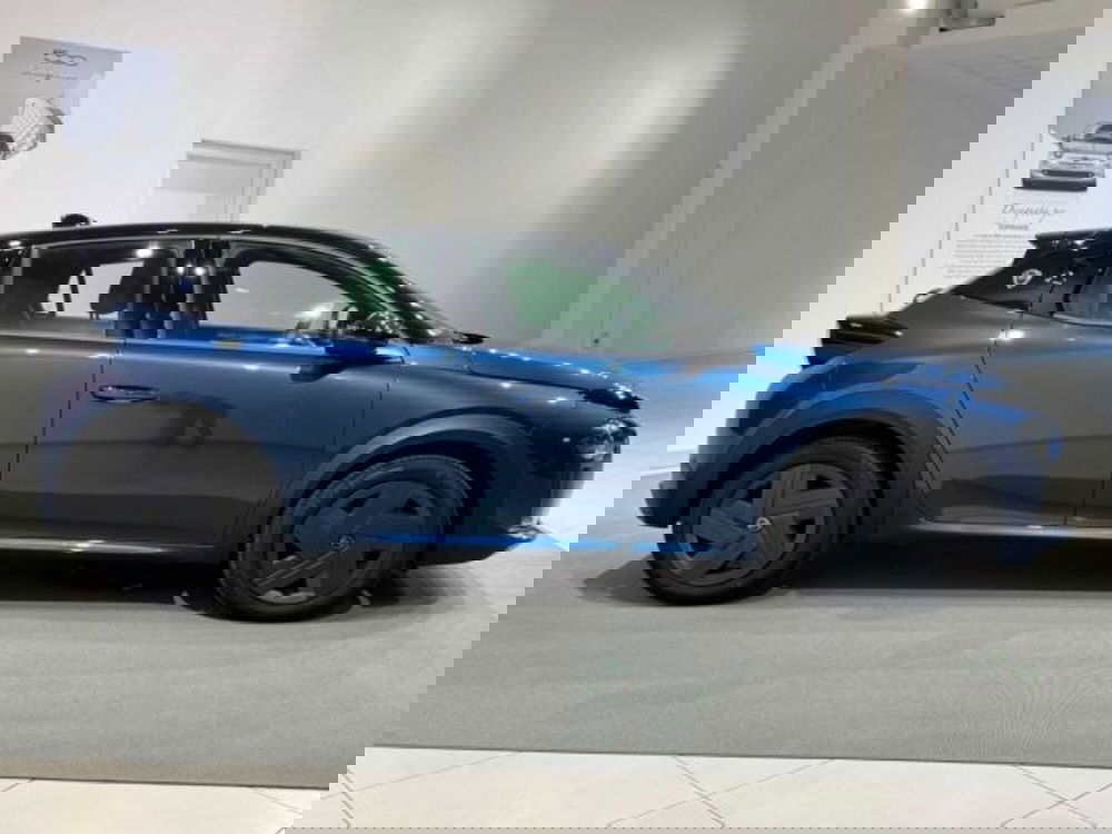 Lancia Ypsilon nuova a Sondrio (6)