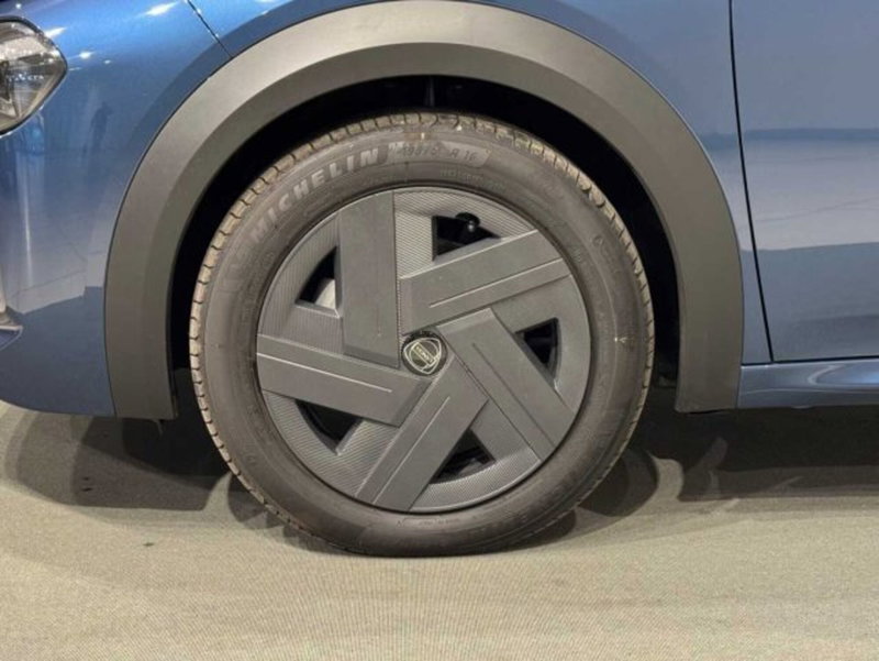 Lancia Ypsilon nuova a Sondrio (9)
