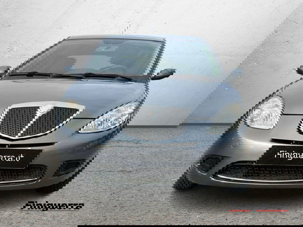 Lancia Ypsilon usata a Sondrio (2)