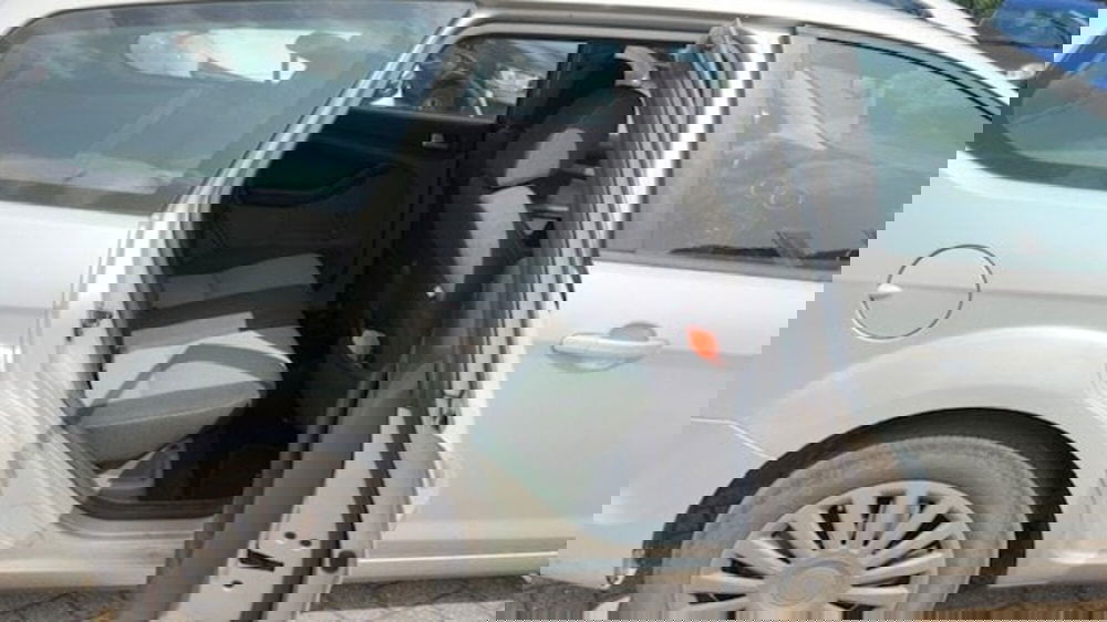 Ford Focus Station Wagon usata a Como (13)