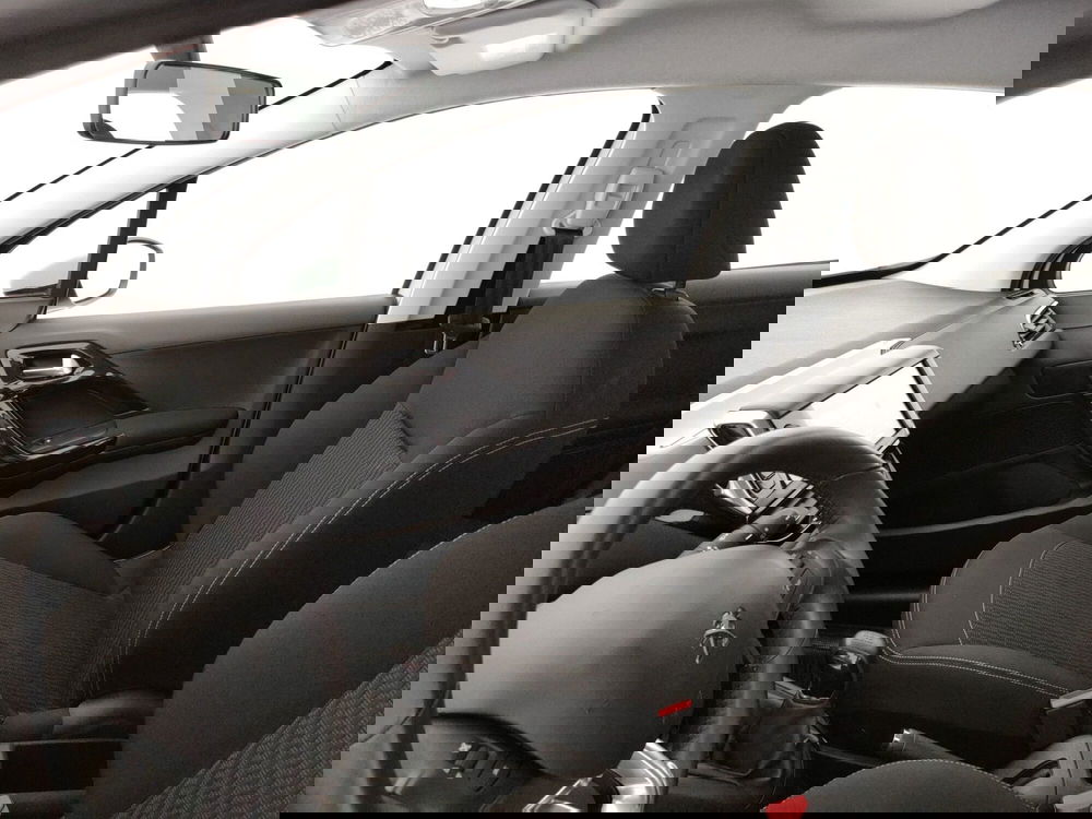 Peugeot 208 usata a Caserta (10)