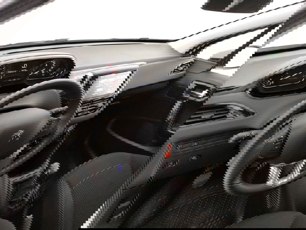 Peugeot 208 usata a Caserta (9)