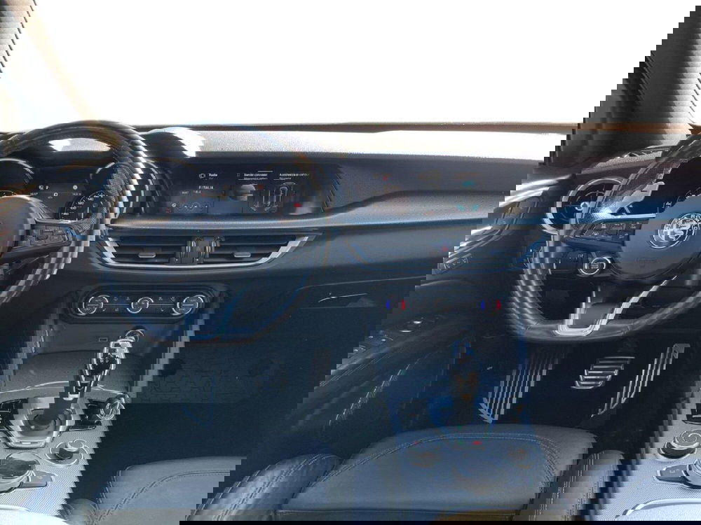 Alfa Romeo Stelvio usata a Torino (11)