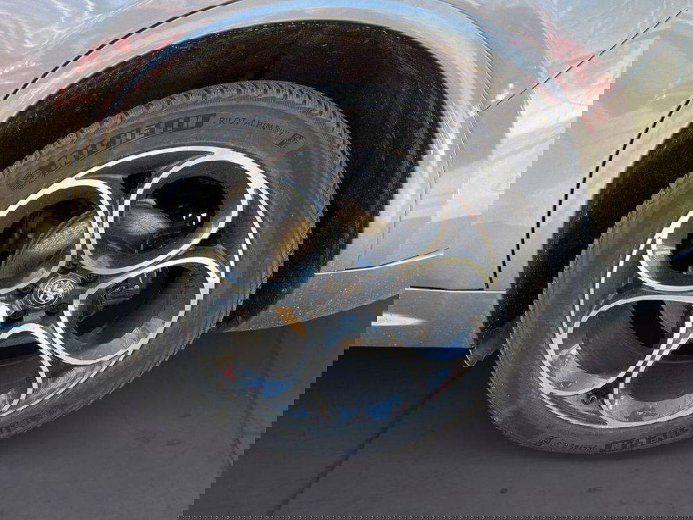 Alfa Romeo Stelvio usata a Torino (8)