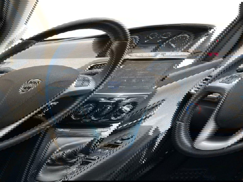 Lancia Ypsilon usata a Torino (12)