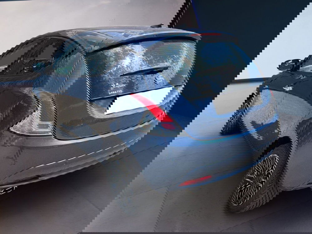 Lancia Ypsilon usata a Torino (5)