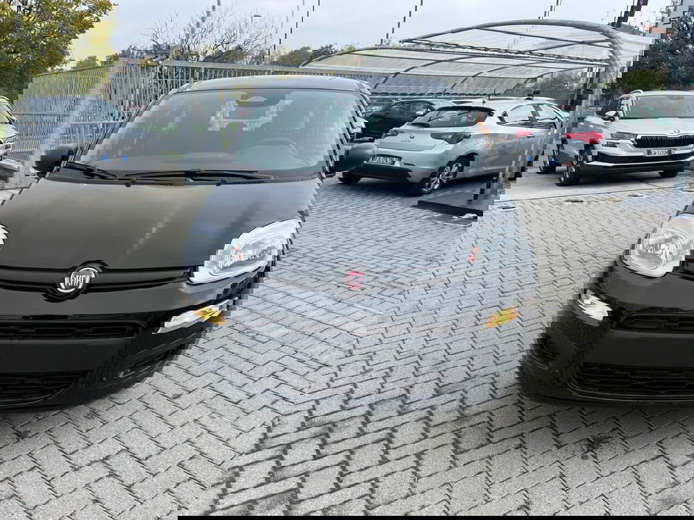 Fiat Panda Cross nuova a Milano (2)