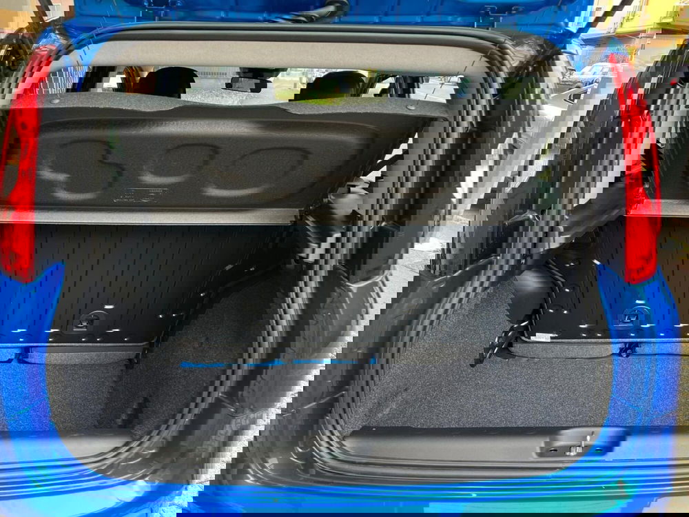 Fiat Panda Cross nuova a Milano (10)