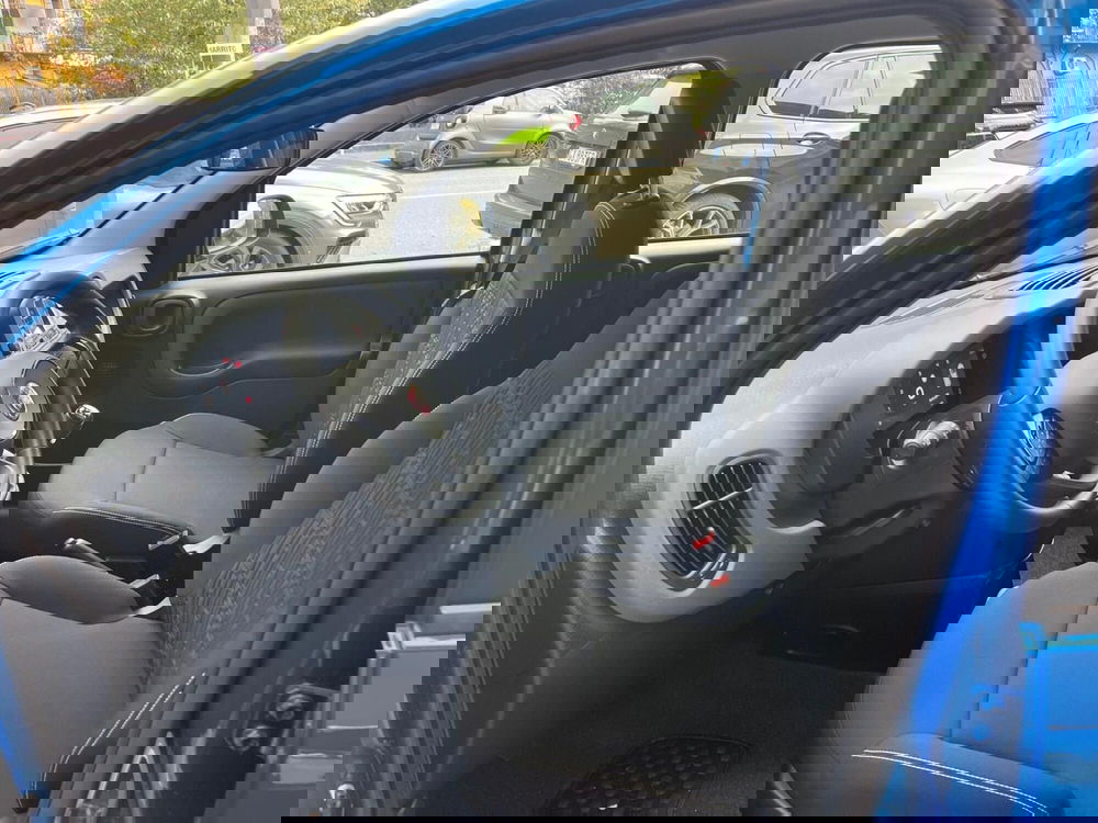 Fiat Panda Cross nuova a Milano (11)