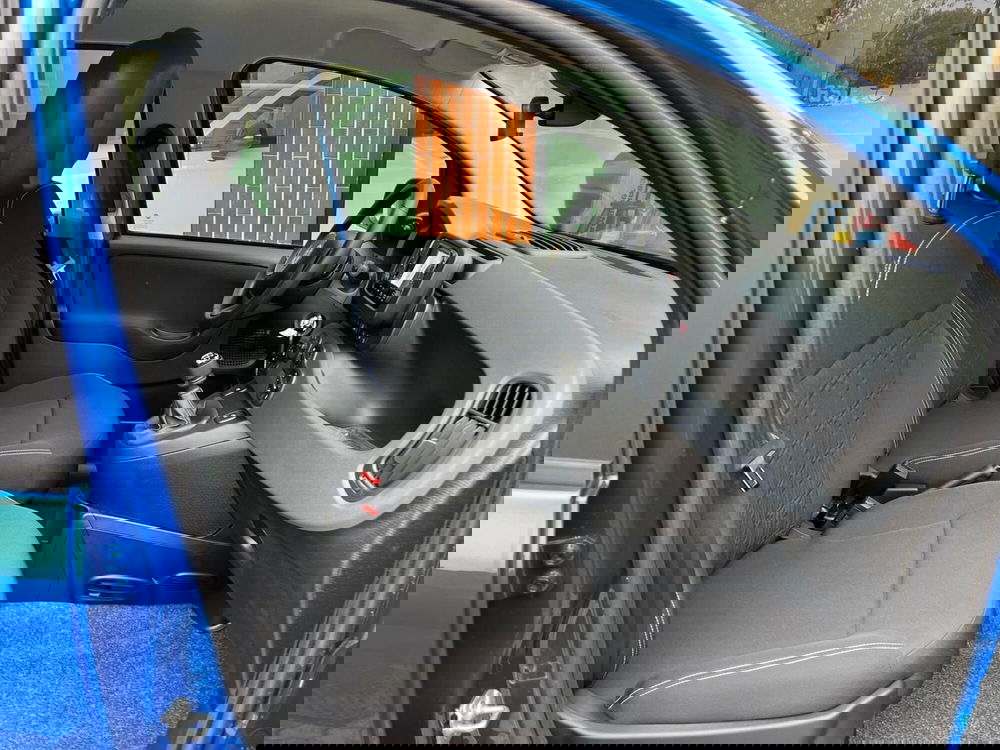 Fiat Panda Cross nuova a Milano (12)