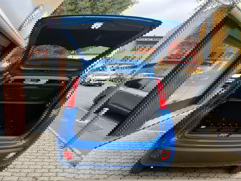 Fiat Panda Cross nuova a Milano (9)