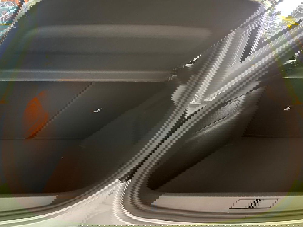 Lancia Ypsilon nuova a Milano (10)