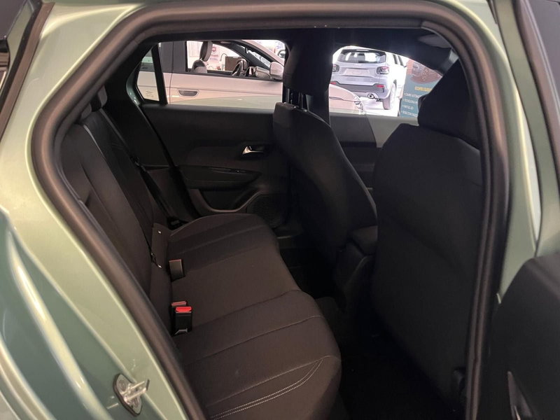 Lancia Ypsilon nuova a Milano (14)