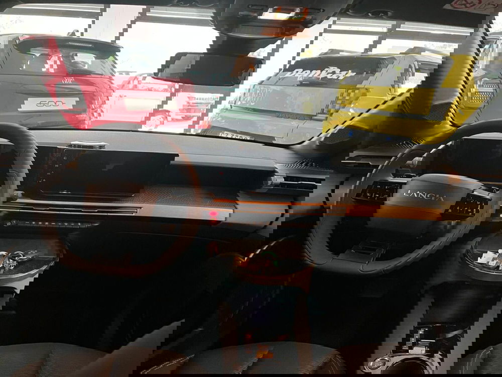 Lancia Ypsilon nuova a Milano (15)