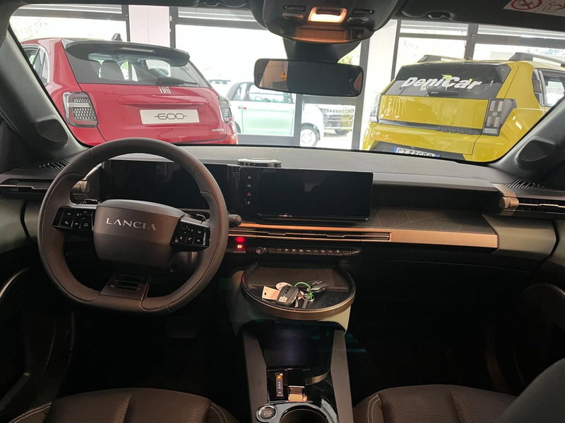 Lancia Ypsilon nuova a Milano (15)