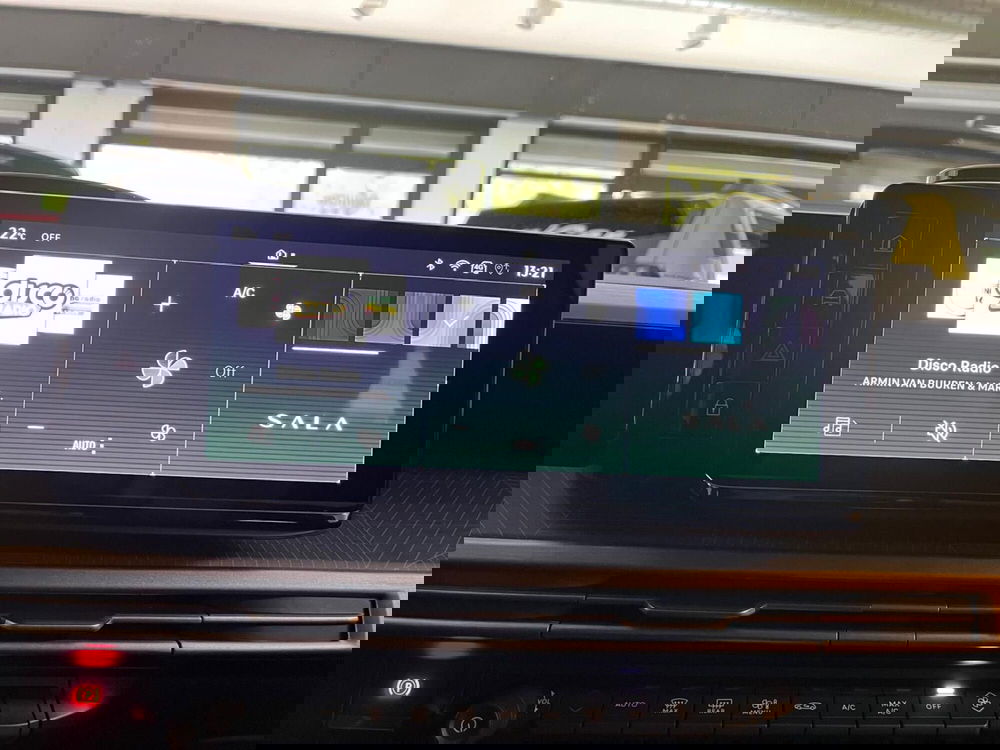 Lancia Ypsilon nuova a Milano (16)