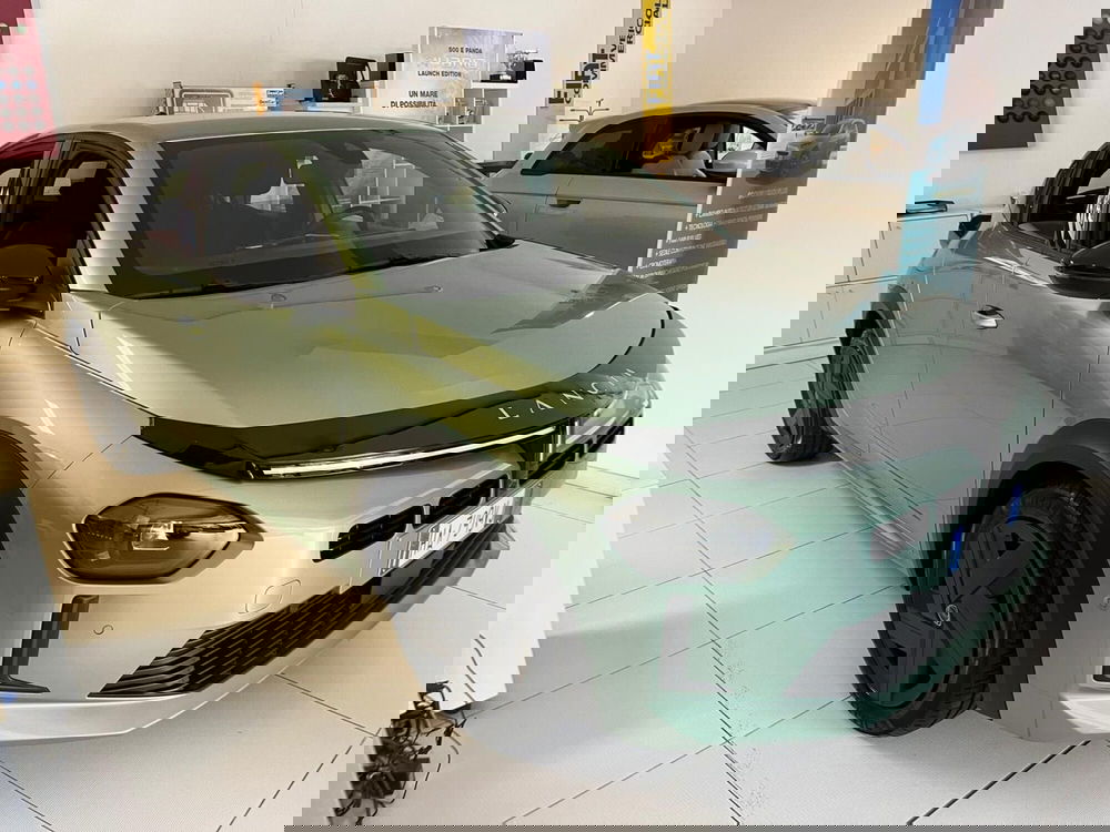 Lancia Ypsilon nuova a Milano (3)