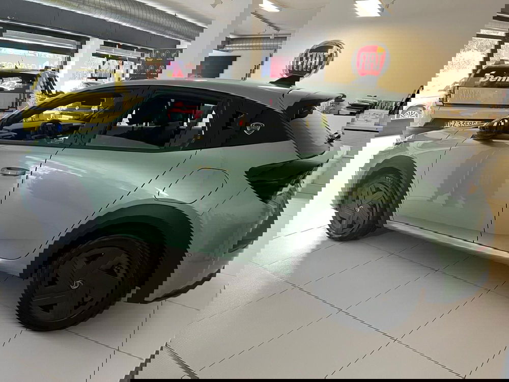 Lancia Ypsilon nuova a Milano (4)