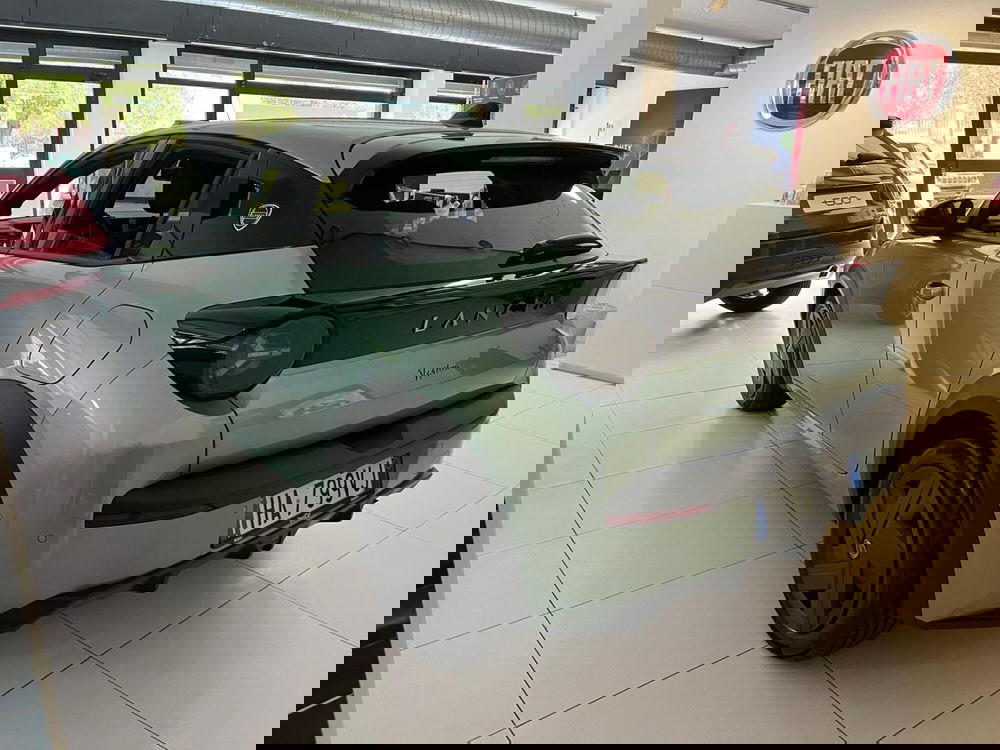 Lancia Ypsilon nuova a Milano (7)