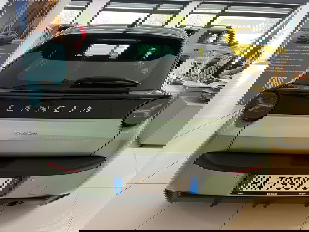 Lancia Ypsilon nuova a Milano (8)