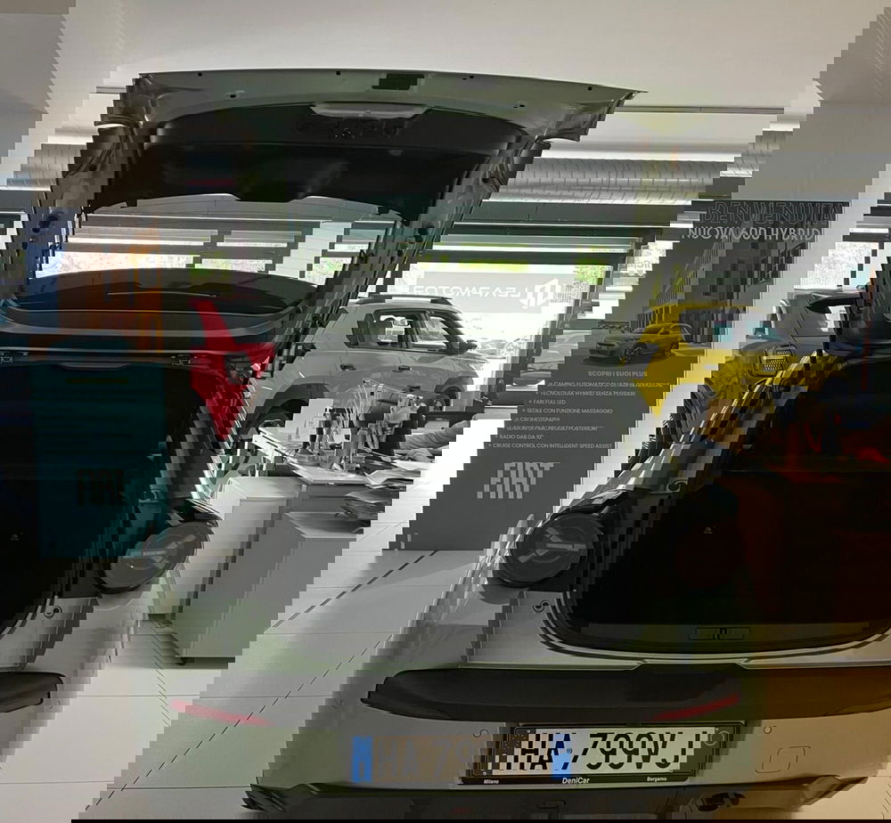 Lancia Ypsilon nuova a Milano (9)