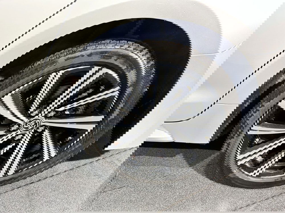 Toyota Corolla Touring Sports usata a Milano (15)