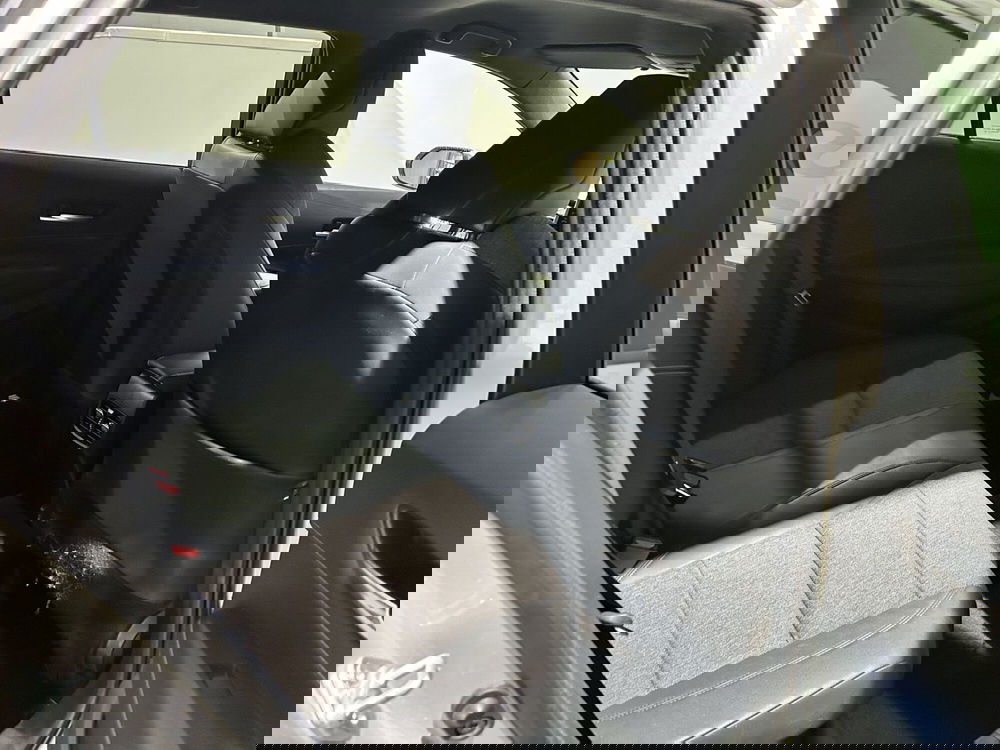 Toyota Corolla Touring Sports usata a Milano (8)