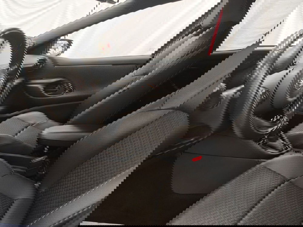 Toyota Yaris usata a Roma (12)