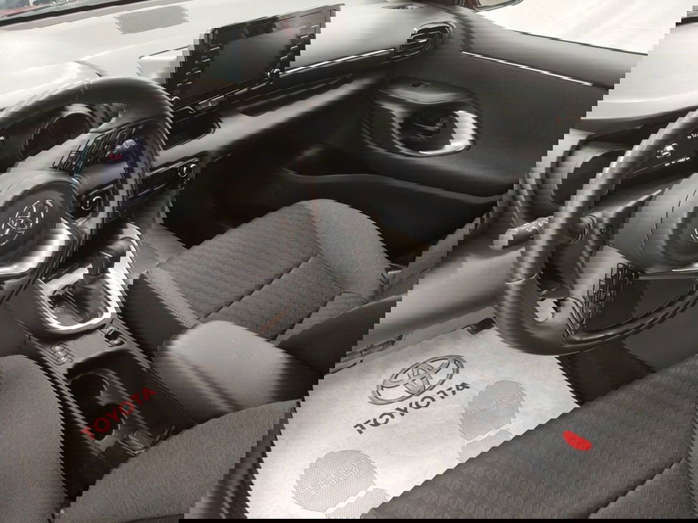 Toyota Yaris usata a Roma (12)