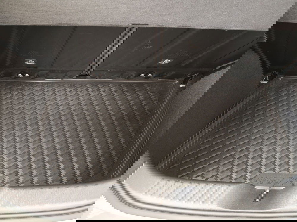 Toyota Aygo X usata a Frosinone (13)